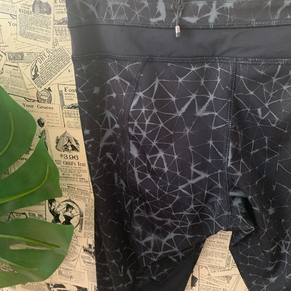 Lululemon run inspire crop mesh star crushed coal - Picture 8 of 10